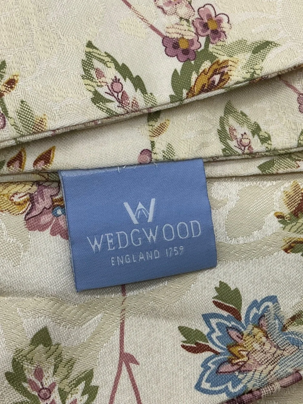 Wedgwood England 1759 Table Runner